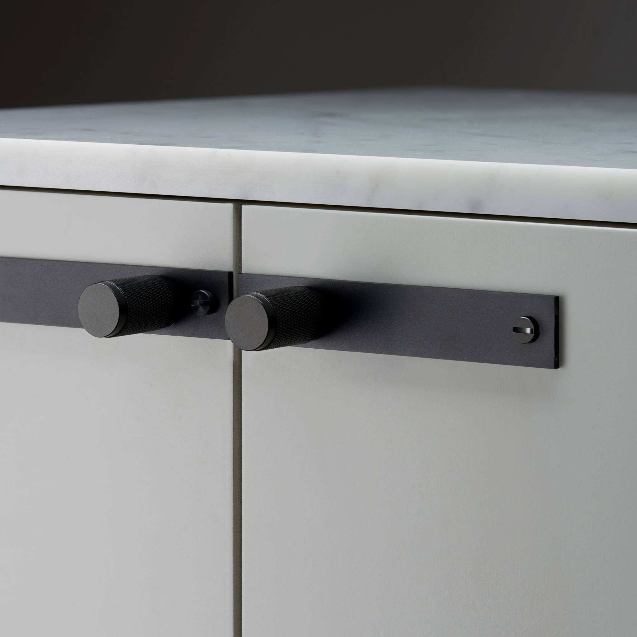 FURNITURE KNOB / PLATE / CROSS