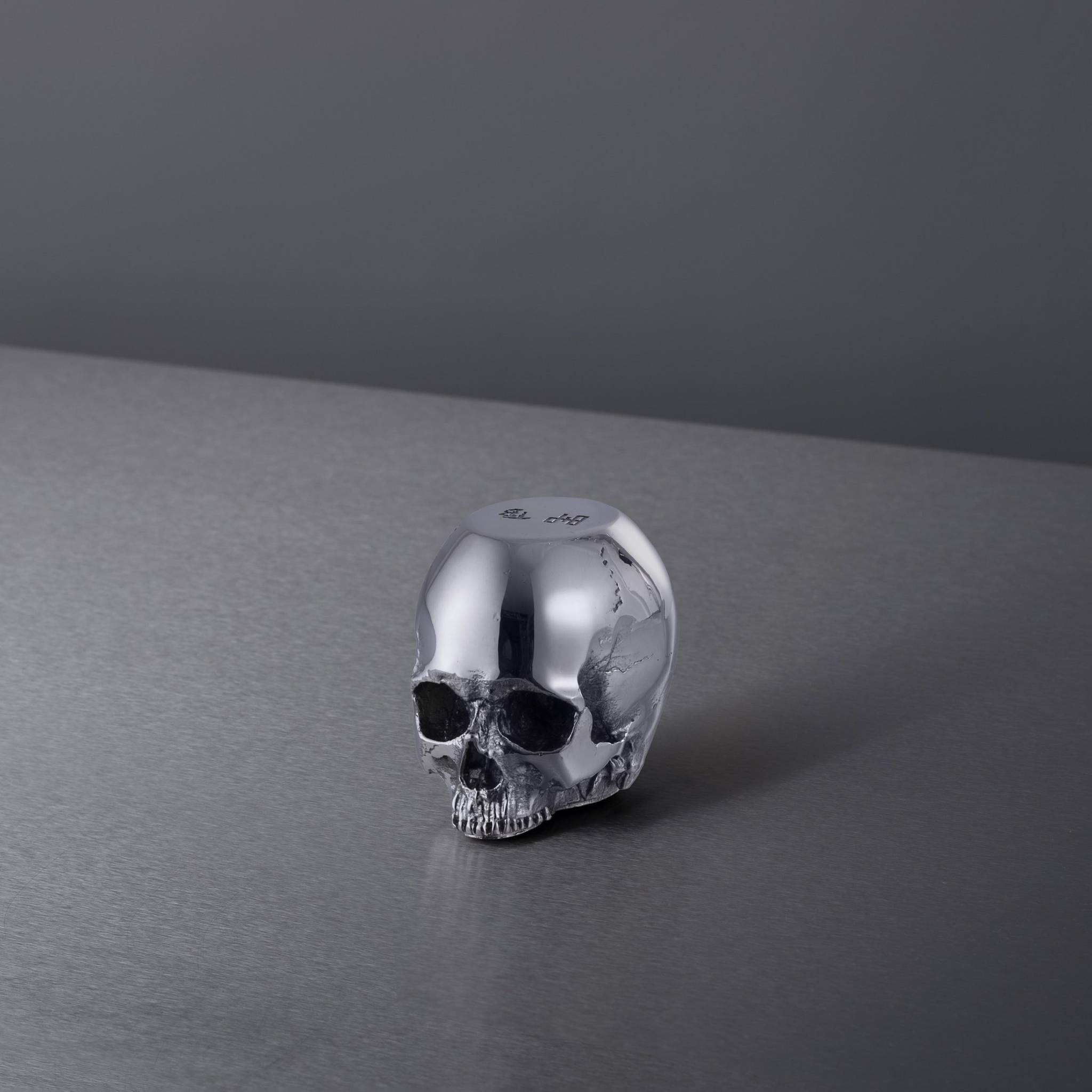 SKULL DOOR STOP / TRAVIS BARKER