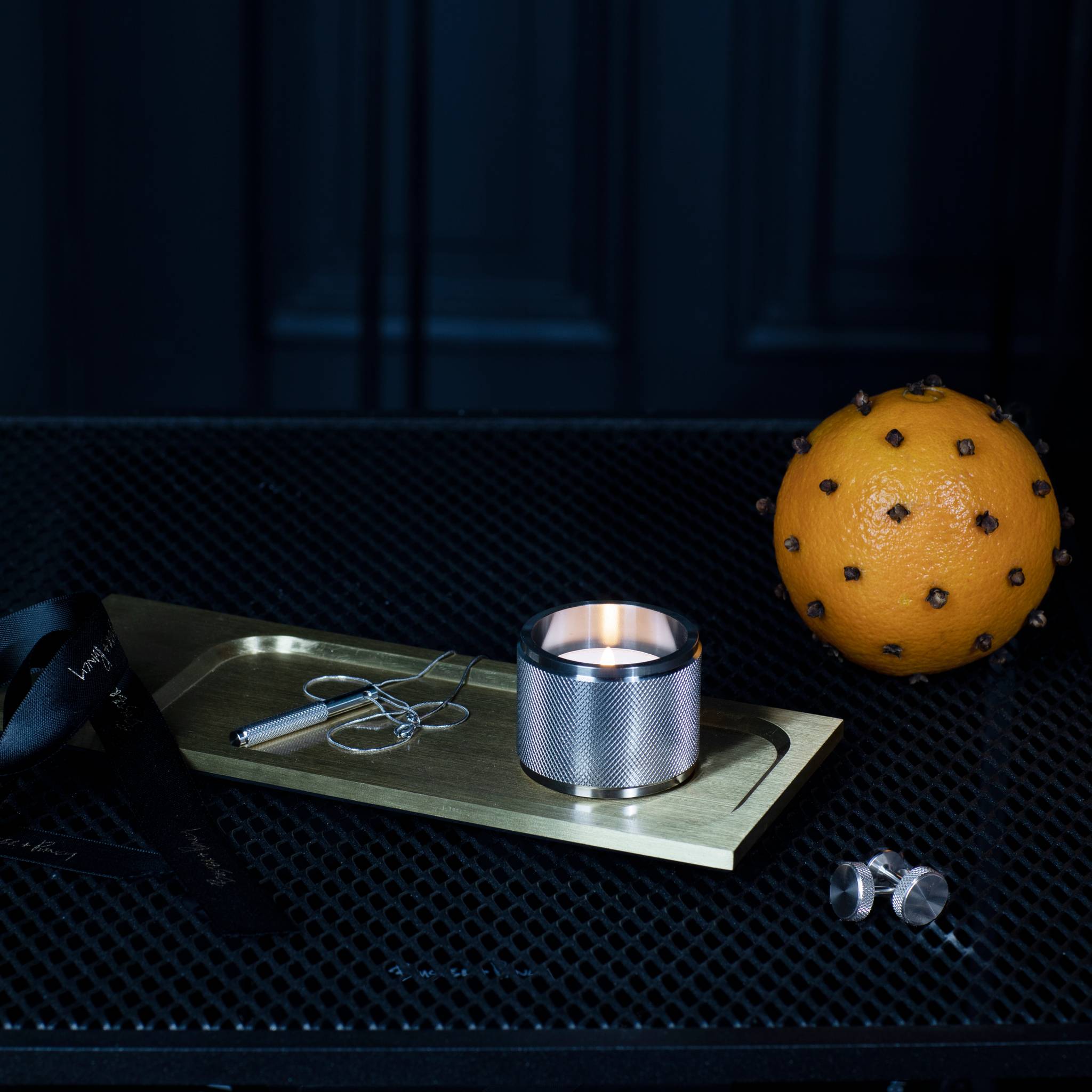 TEALIGHT CANDLE HOLDER / CROSS