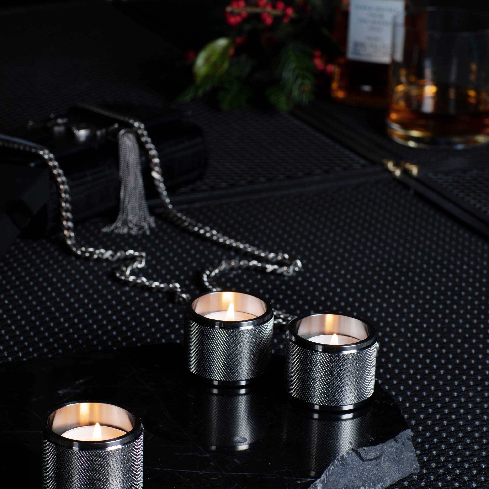 TEALIGHT CANDLE HOLDER / CROSS