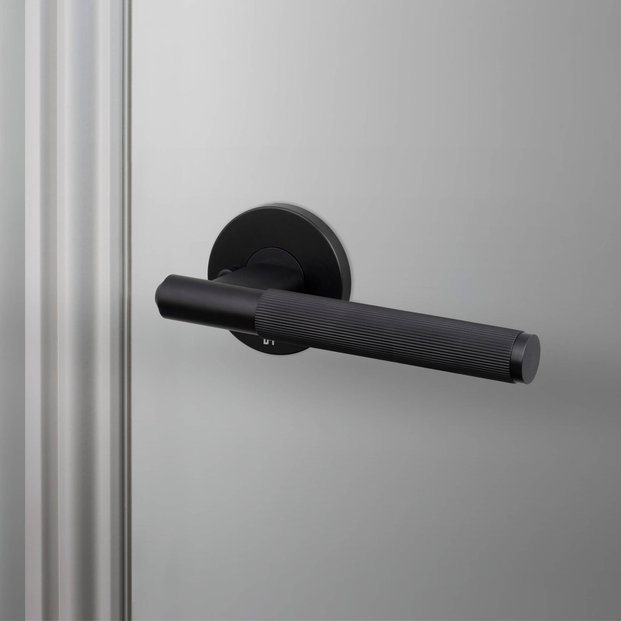 ANZ DOOR HANDLE SET / LINEAR / SPRUNG / PRIVACY
