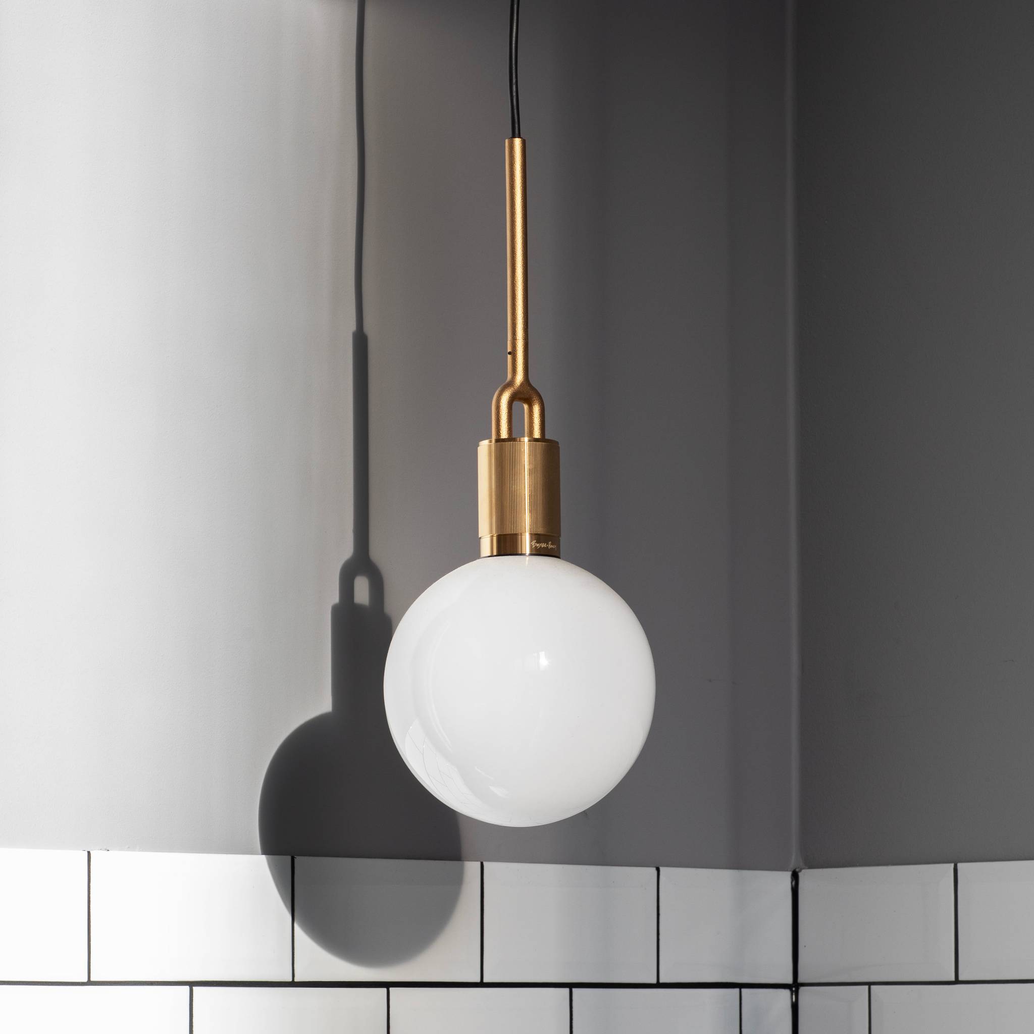 FORKED GLOBE / MEDIUM