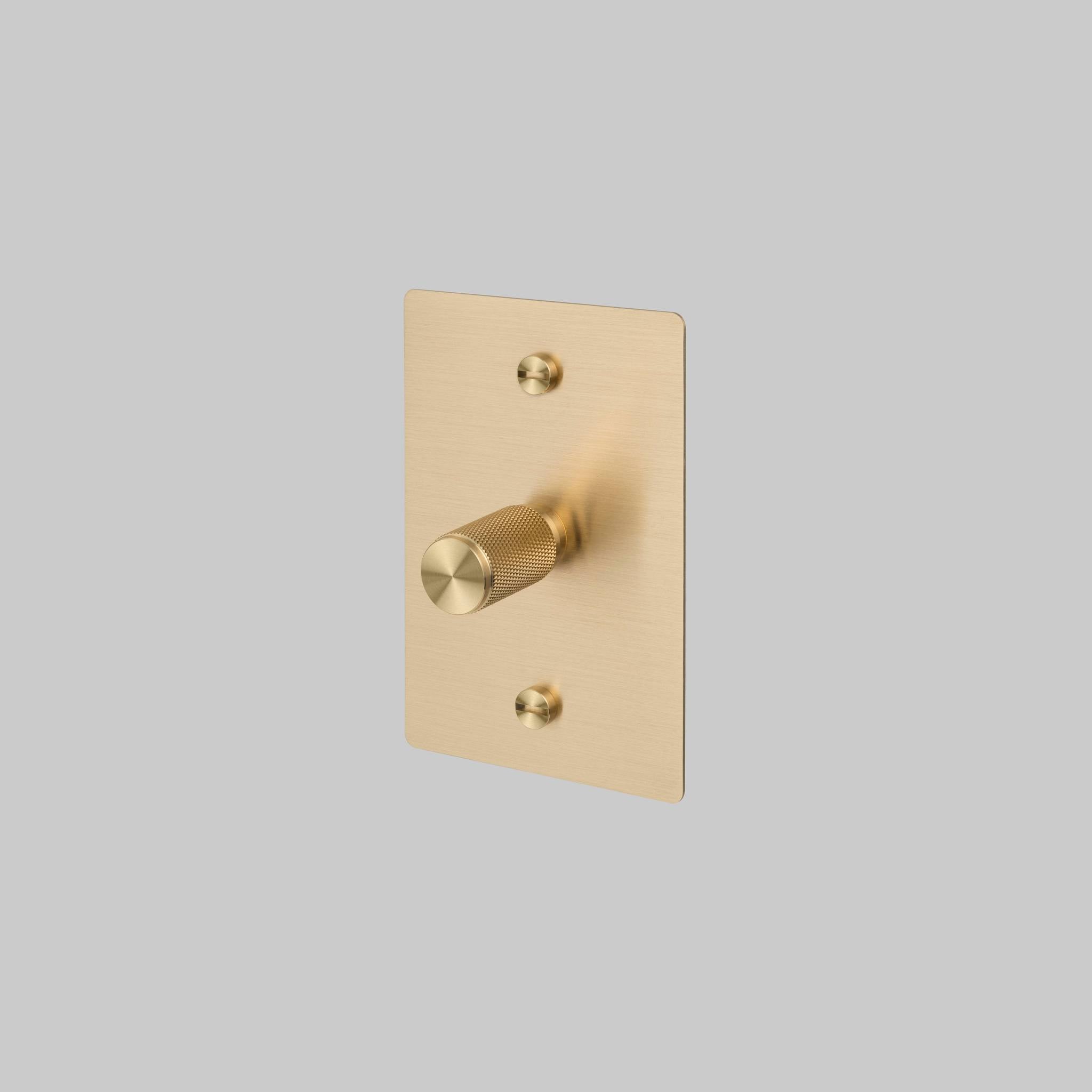 1G DIMMER / VERTICAL / 100W / CROSS