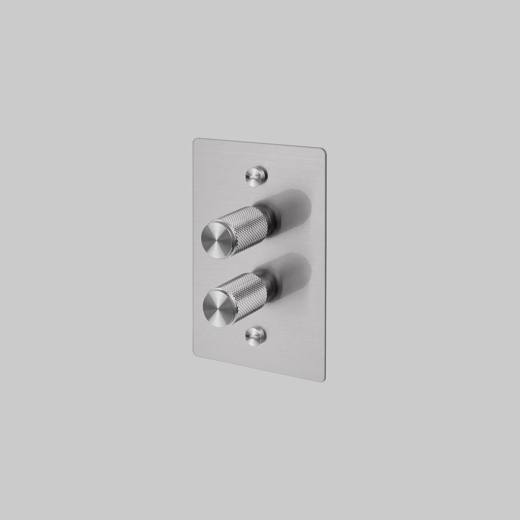 2G DIMMER / VERTICAL / 100W / CROSS