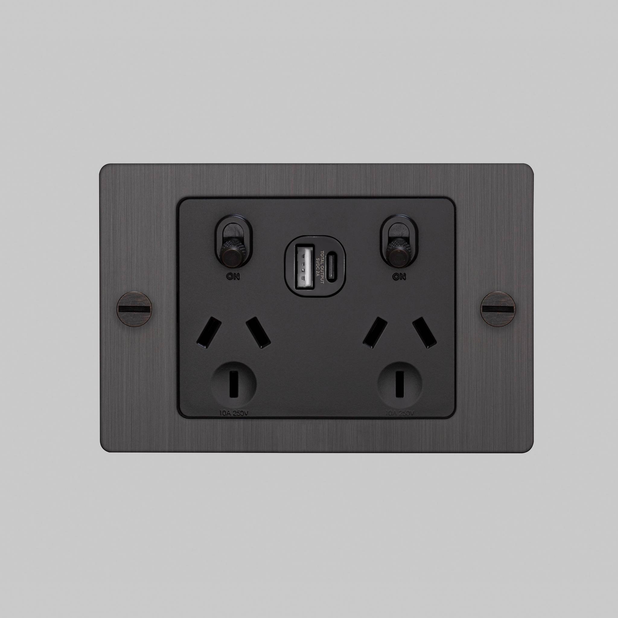 2G GPO SOCKET / USB A+C / WITHOUT LOGO / CROSS