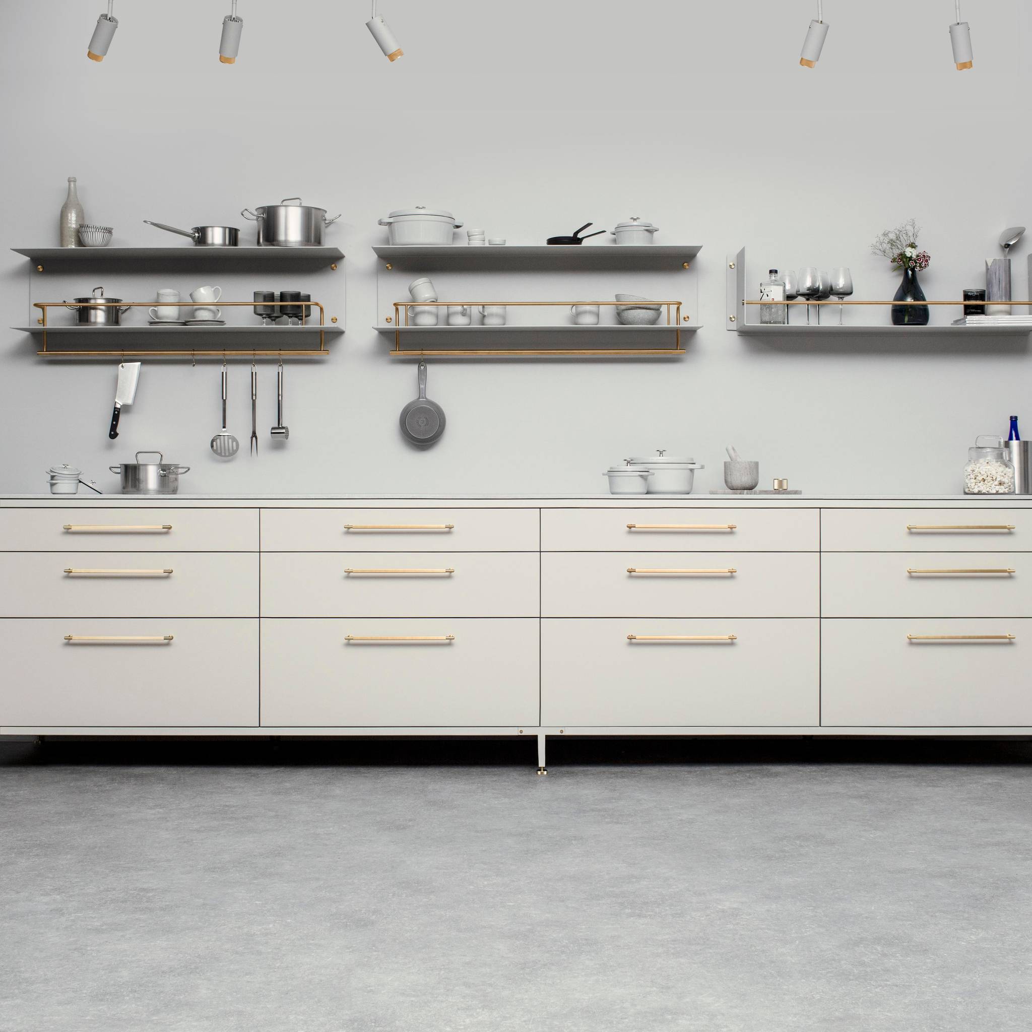 KITCHEN SHELF / HANGER / STONE