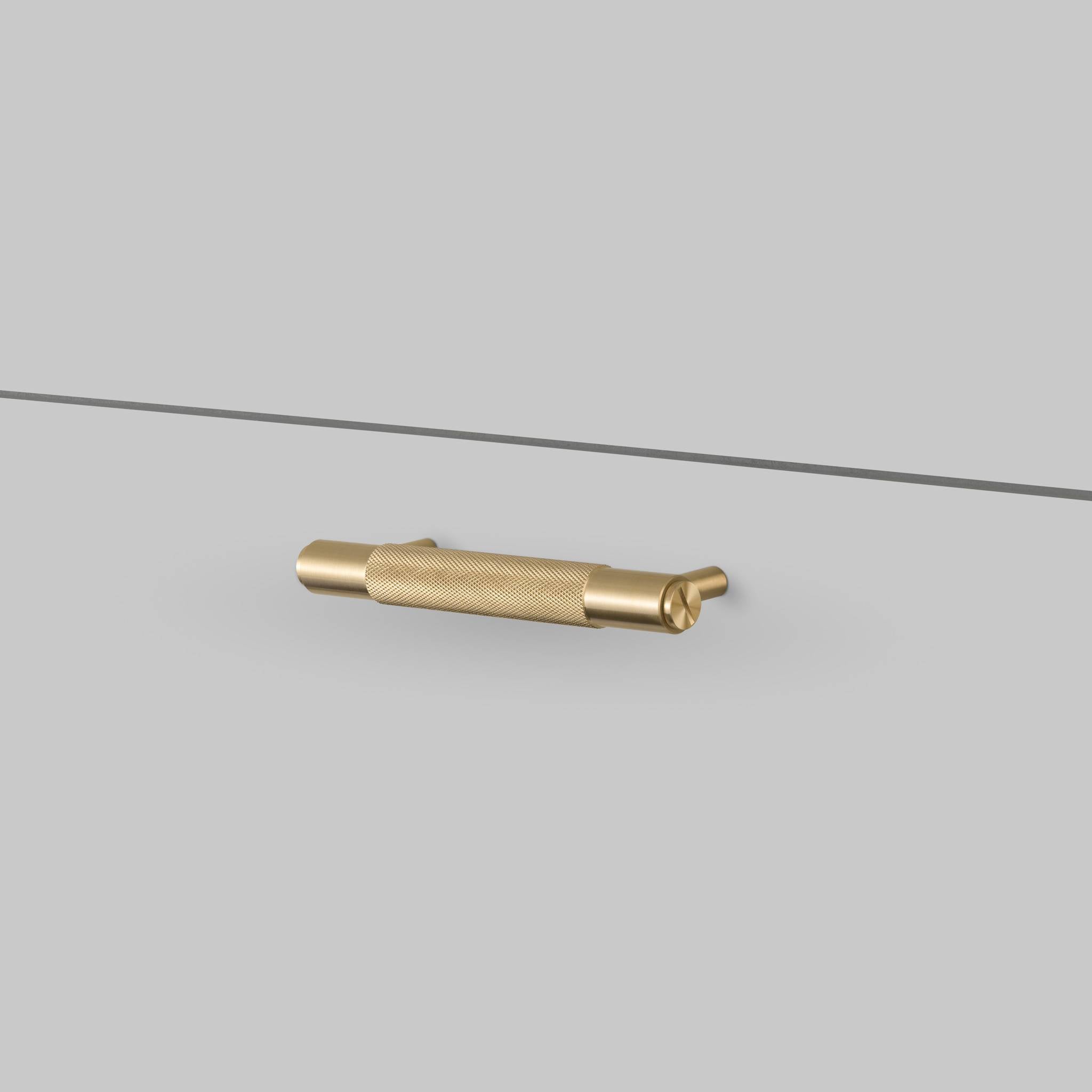PULL BAR / CROSS