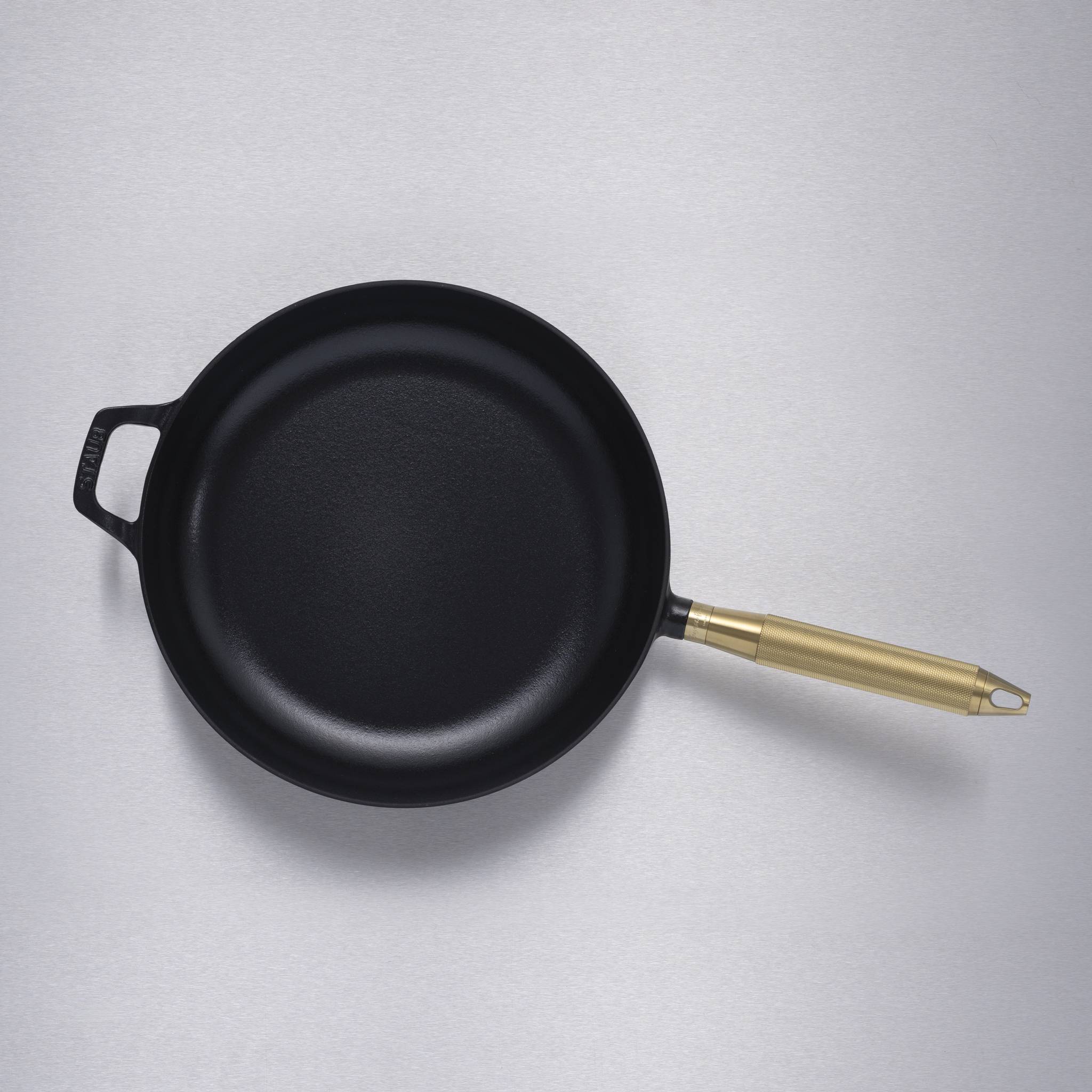 PAN / 11.02 INCHES / CROSS / STAUB