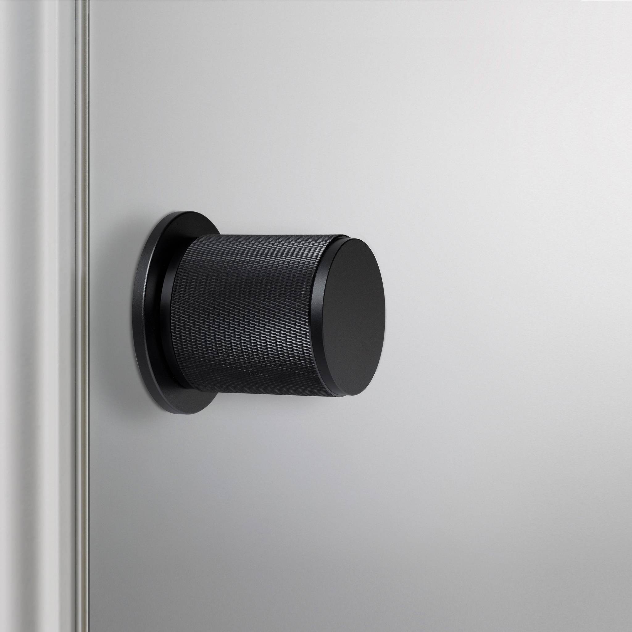 DOOR KNOB / FIXED / SINGLE-SIDED / CROSS
